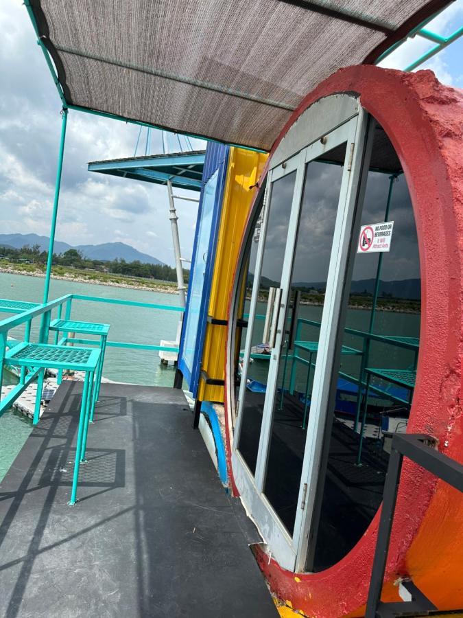 Tubotel Pantai Cenang  Buitenkant foto